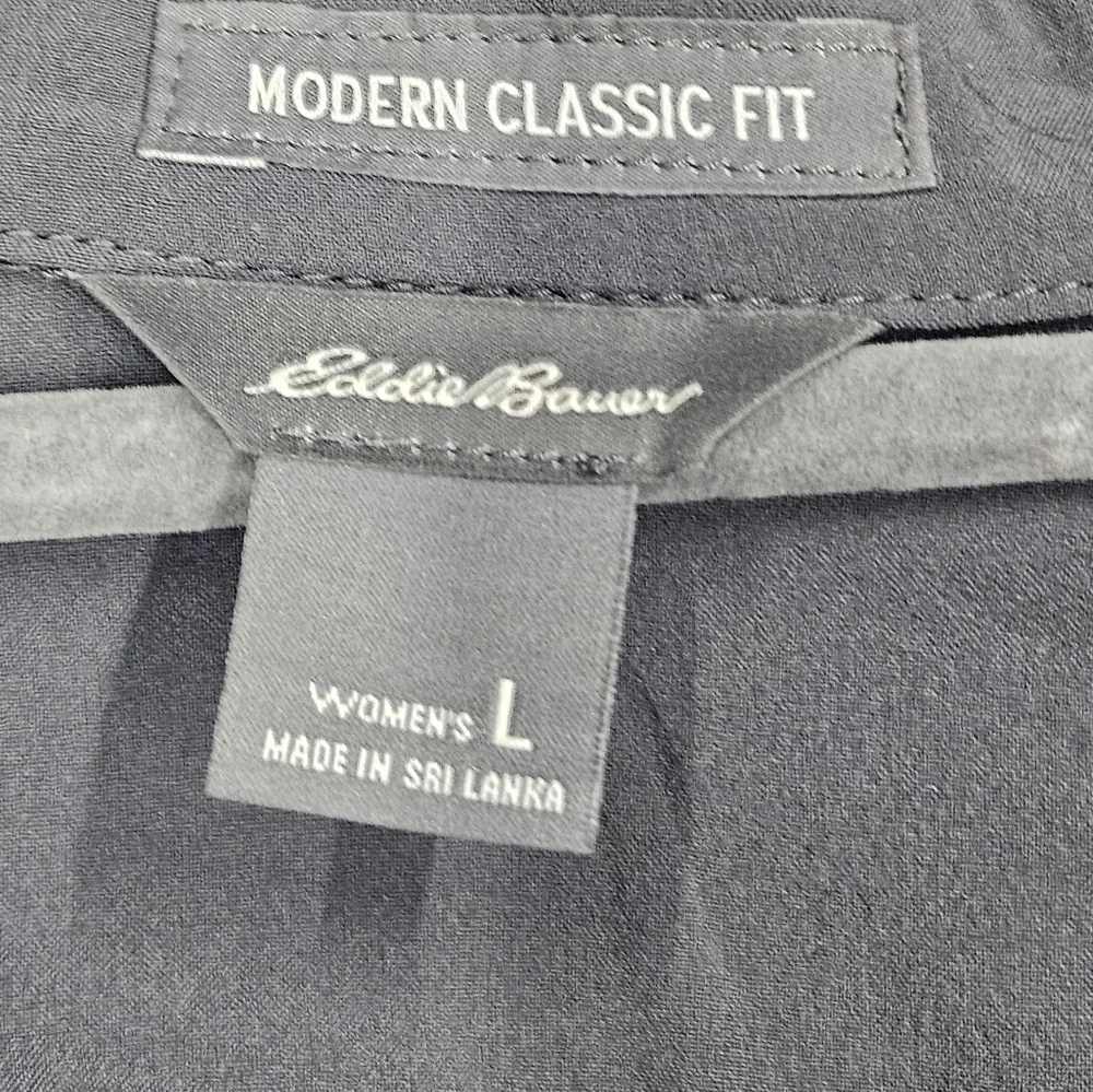 Eddie Bauer Women's Modern Classic Fit Shirt - Picture 2 of 3